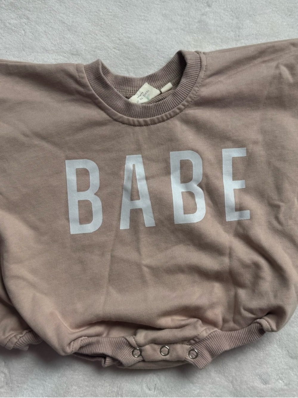 BABE Graphic Snap Romper - Dusty Mauve